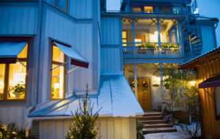 Vinter på Lilla hotellet, Nora